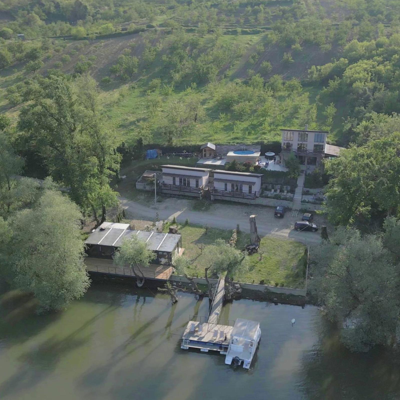 Bora Kuce Na Reci Villa Belgrade Exterior photo